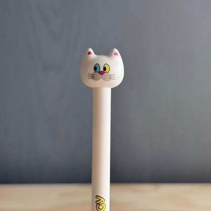 ニャンと驚き、芯の出し方ワンダフルなボールペン！（KITTY）