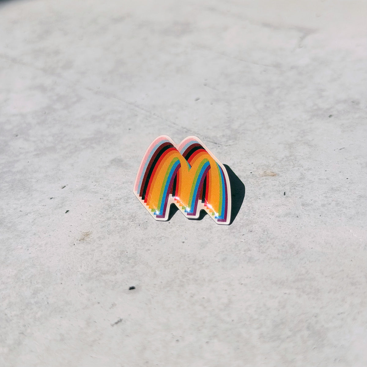 McDonald's ピンバッジ Arches Pride